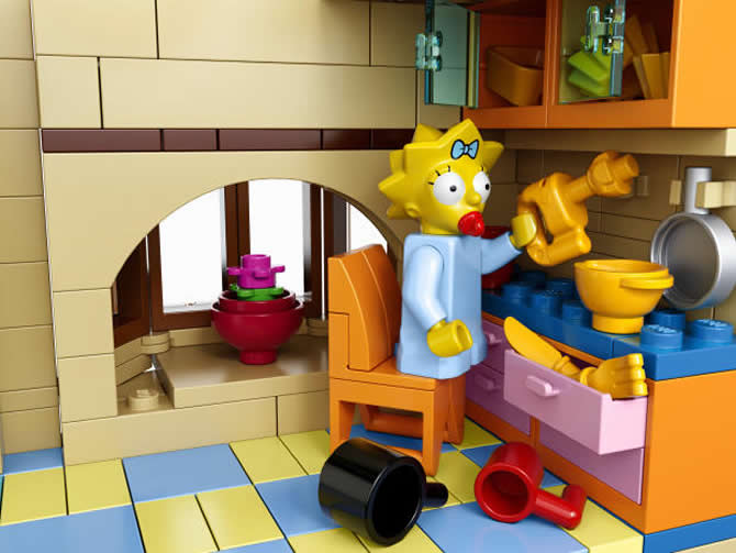 lego-simpsons-house-kit-7