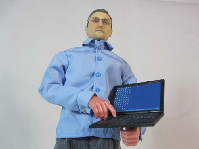 edward-snowden-action-figure-1