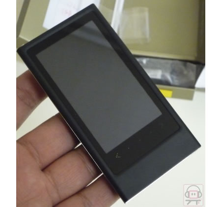 samsung_yp-p3_pmp_1.jpg