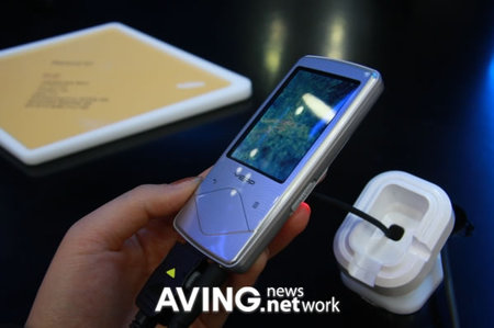 samsung_yp-q1_2.jpg