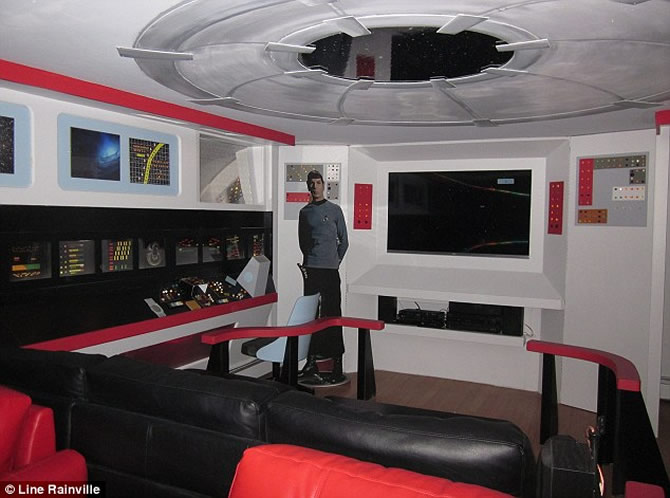 starship-enterprise-replica-1