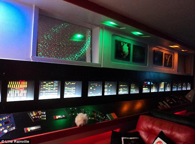 starship-enterprise-replica-3